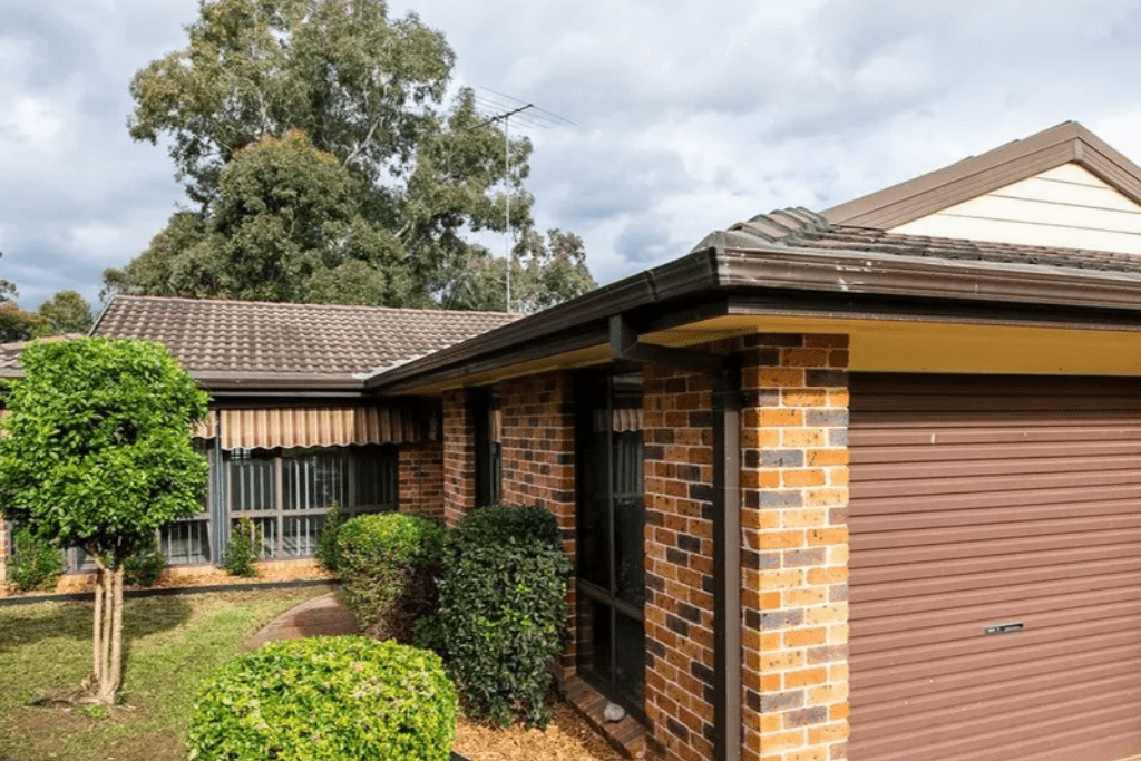 Real estate leasing specialists